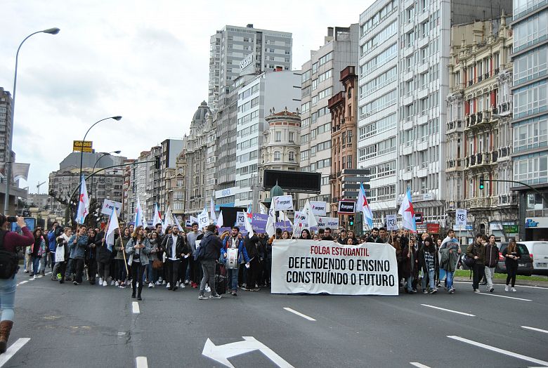 16-04-16ManifestacionEstudantil_A Corunha_05.JPG